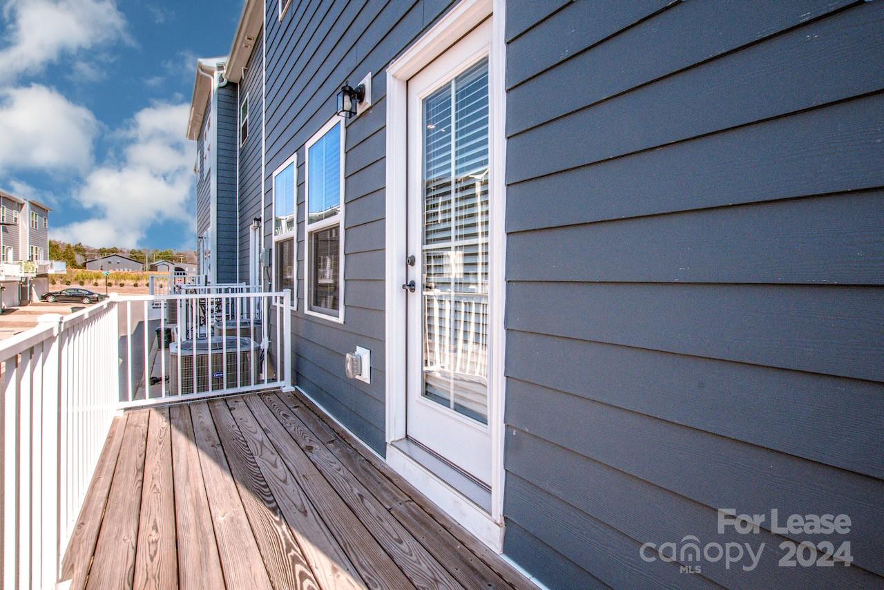 Riverbend Towns - Residential Lease