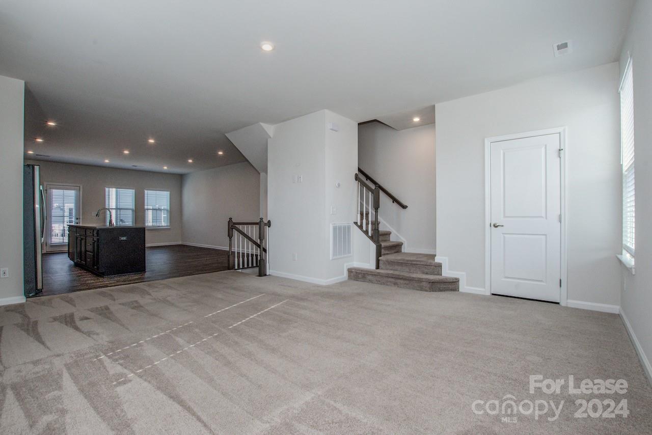 Riverbend Towns - Residential Lease