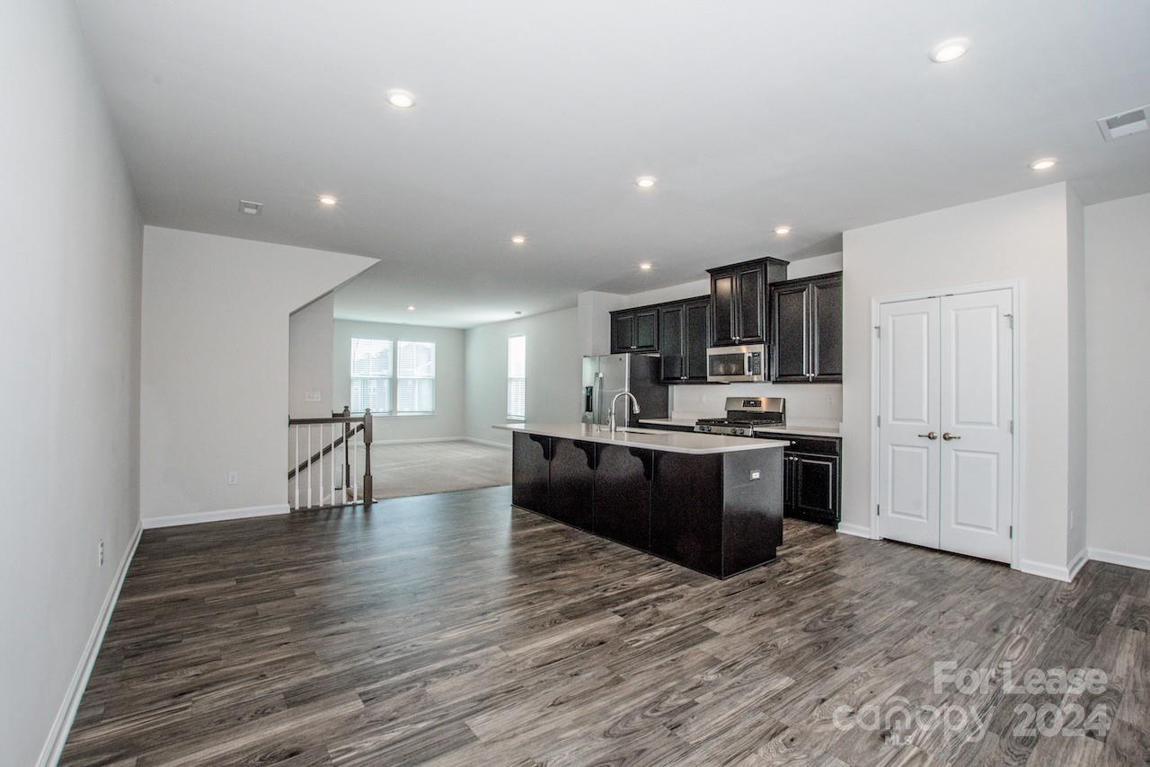 Riverbend Towns - Residential Lease