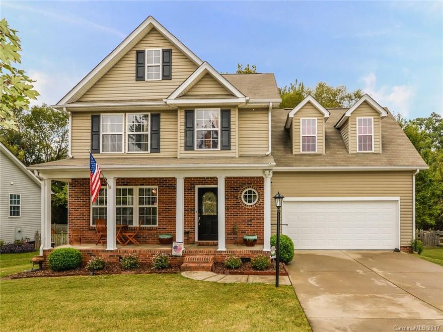This is a darling home with easy access to interstate 77 and top rated Fort Mill Schools. Features extended deck added this year with a beautiful back yard and swing set. Kitchen is newly renovated with less than 2yr old SS appliances and LED under cabinet lighting. It's a 4br or 3br with large bonus room. Hall bath recently renovated. Spacious owner suite has soaking garden tub and walk in closet. Fresh paint with newer laminate floors. In-home security, monitored with CPI. Welcome Home