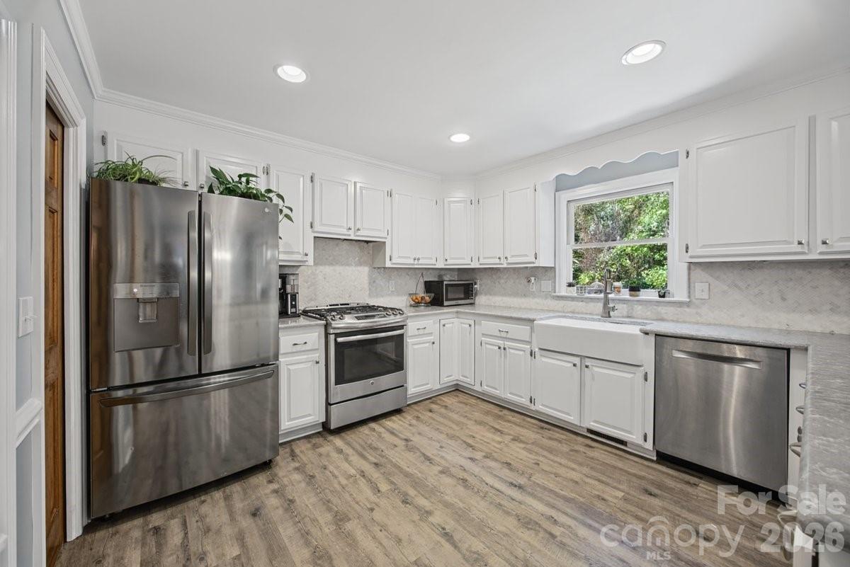 2703 Blythe Road
