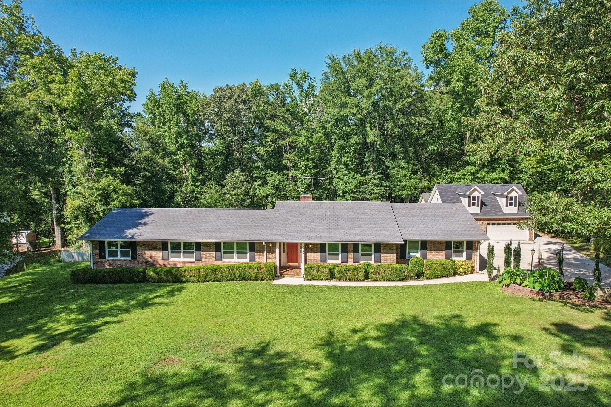 3333 Tanglewood Drive