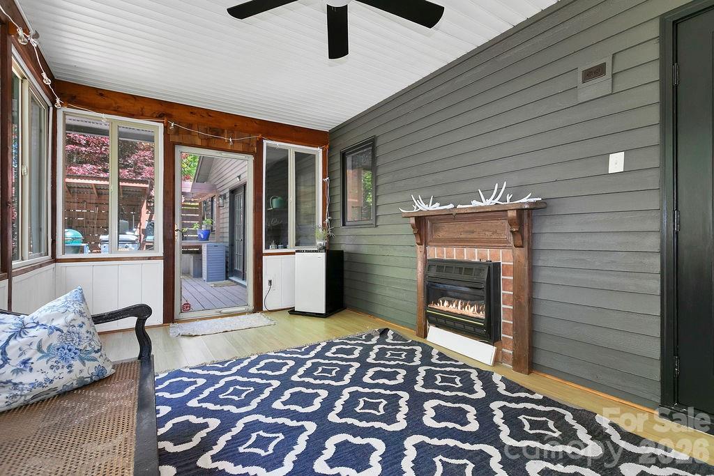 Knob Creek - Residential