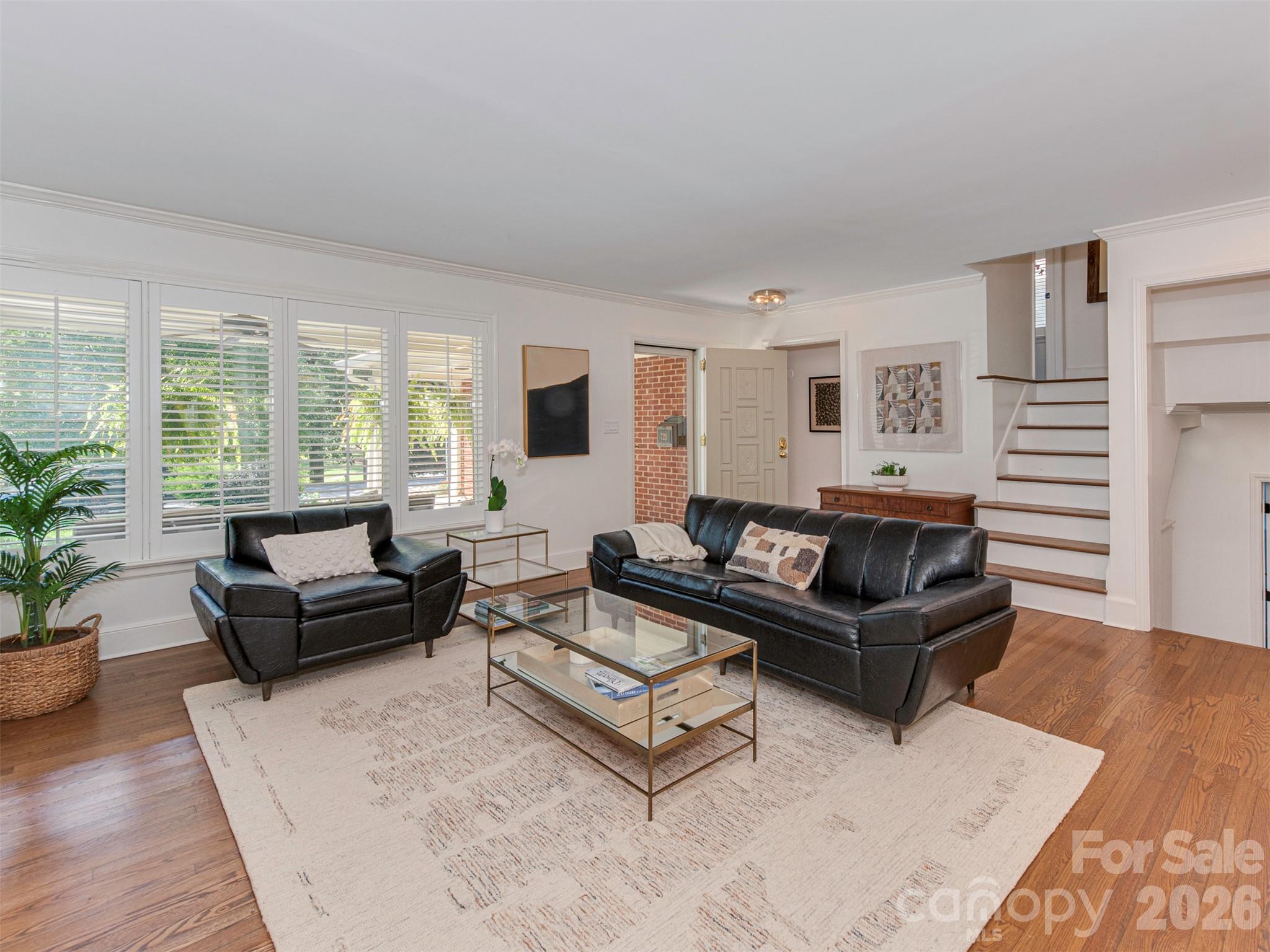 723 Romany Road