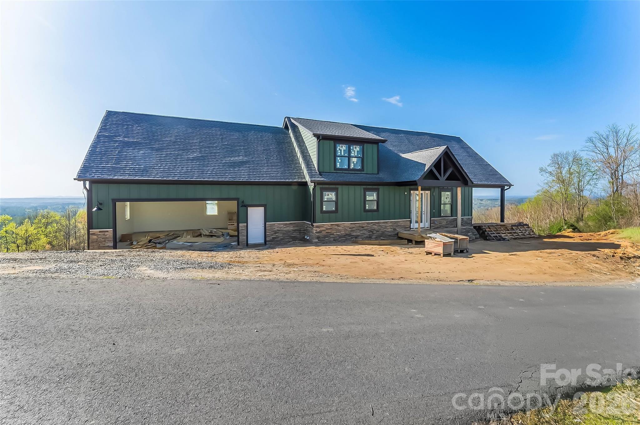 4898 Soaring Top Lane