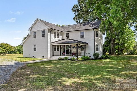 Photo of 6505 Old Pageland Marshville Road, Marshville, NC 28103 (MLS # 4381374)