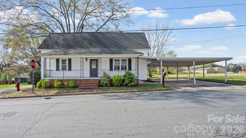 Photo of 901 Mill Street, Albemarle, NC 28001 (MLS # 4356067)