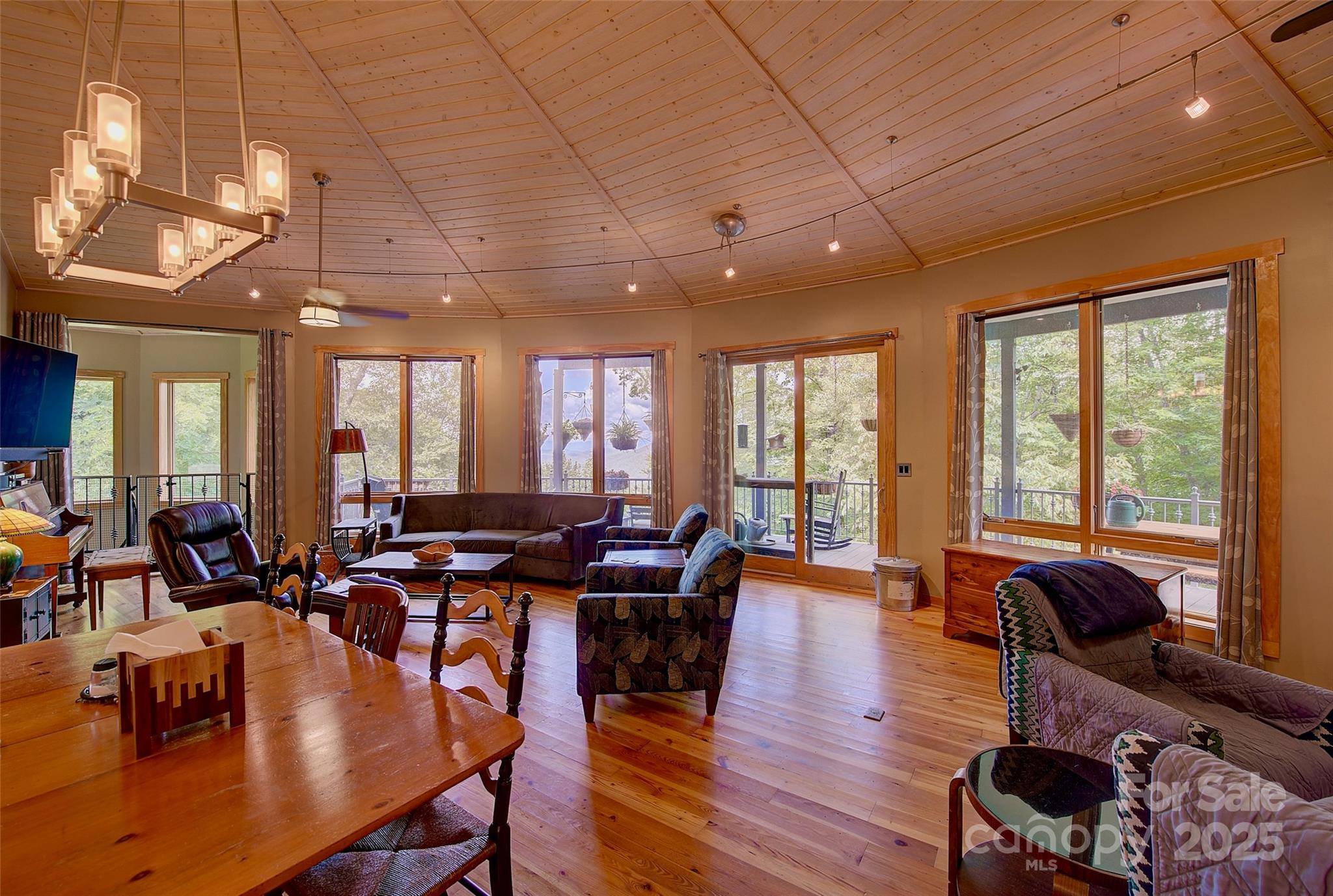 Poplar Ridge - Residential