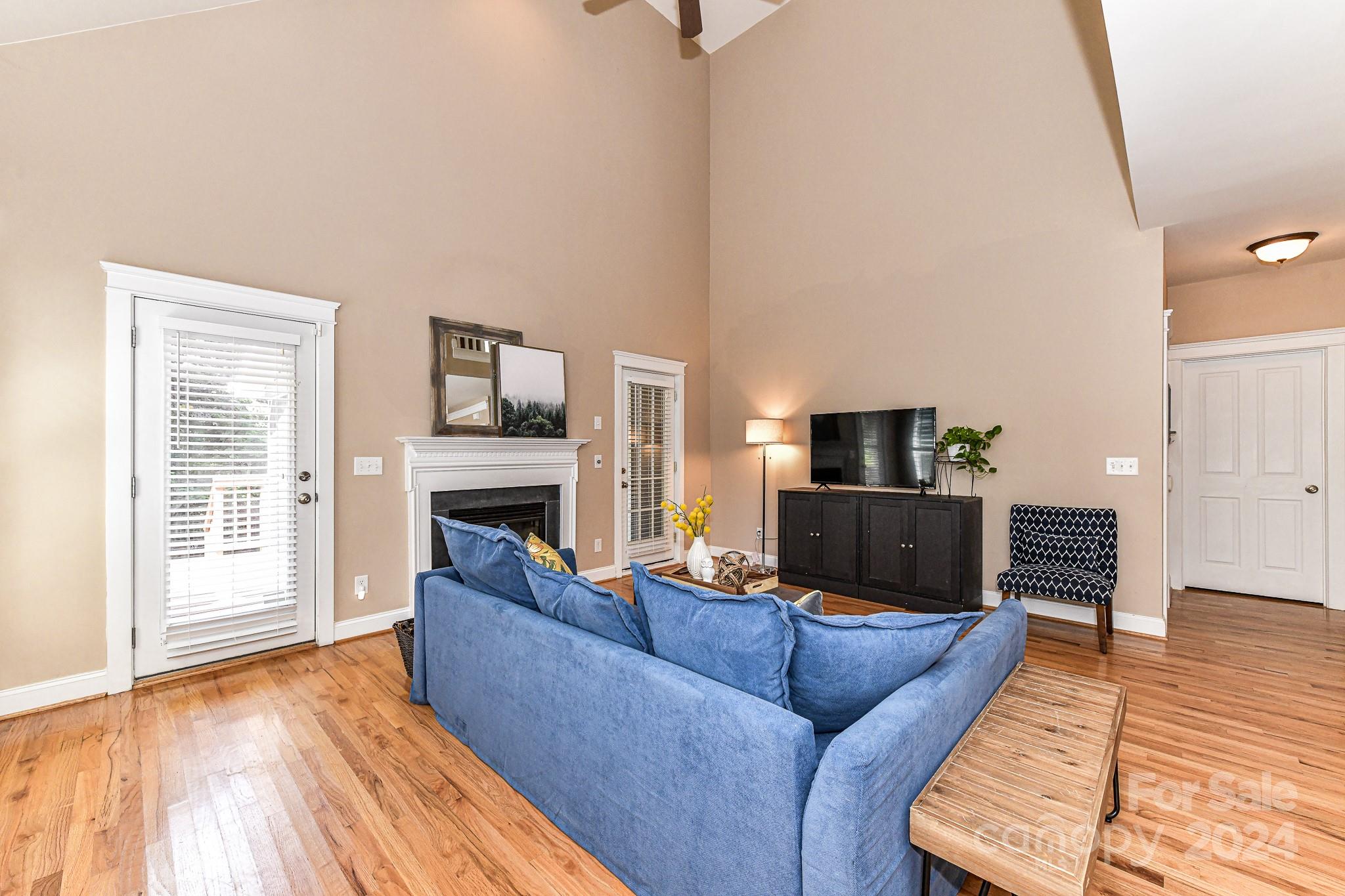 Lake Shore - Residential