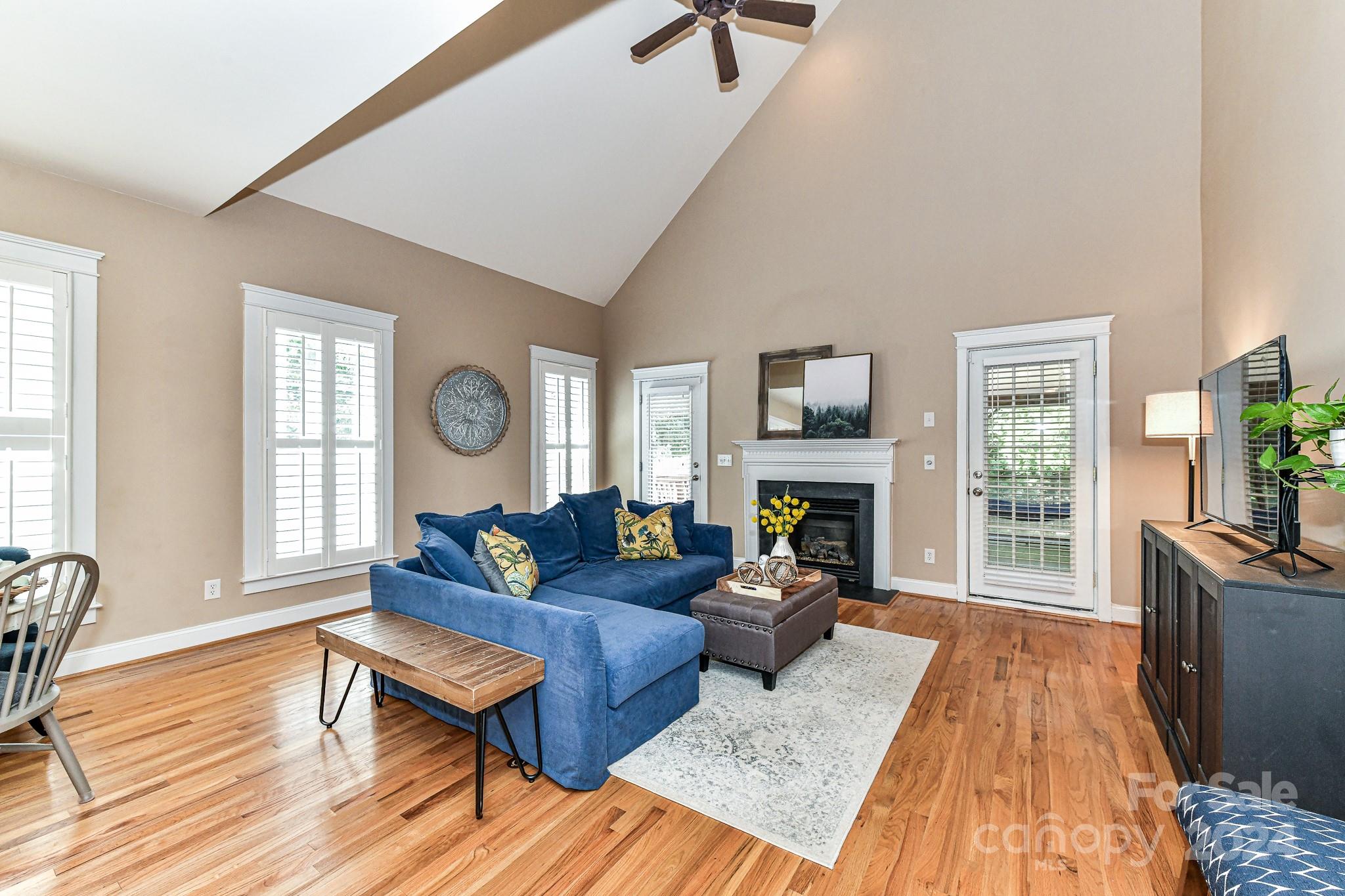 Lake Shore - Residential