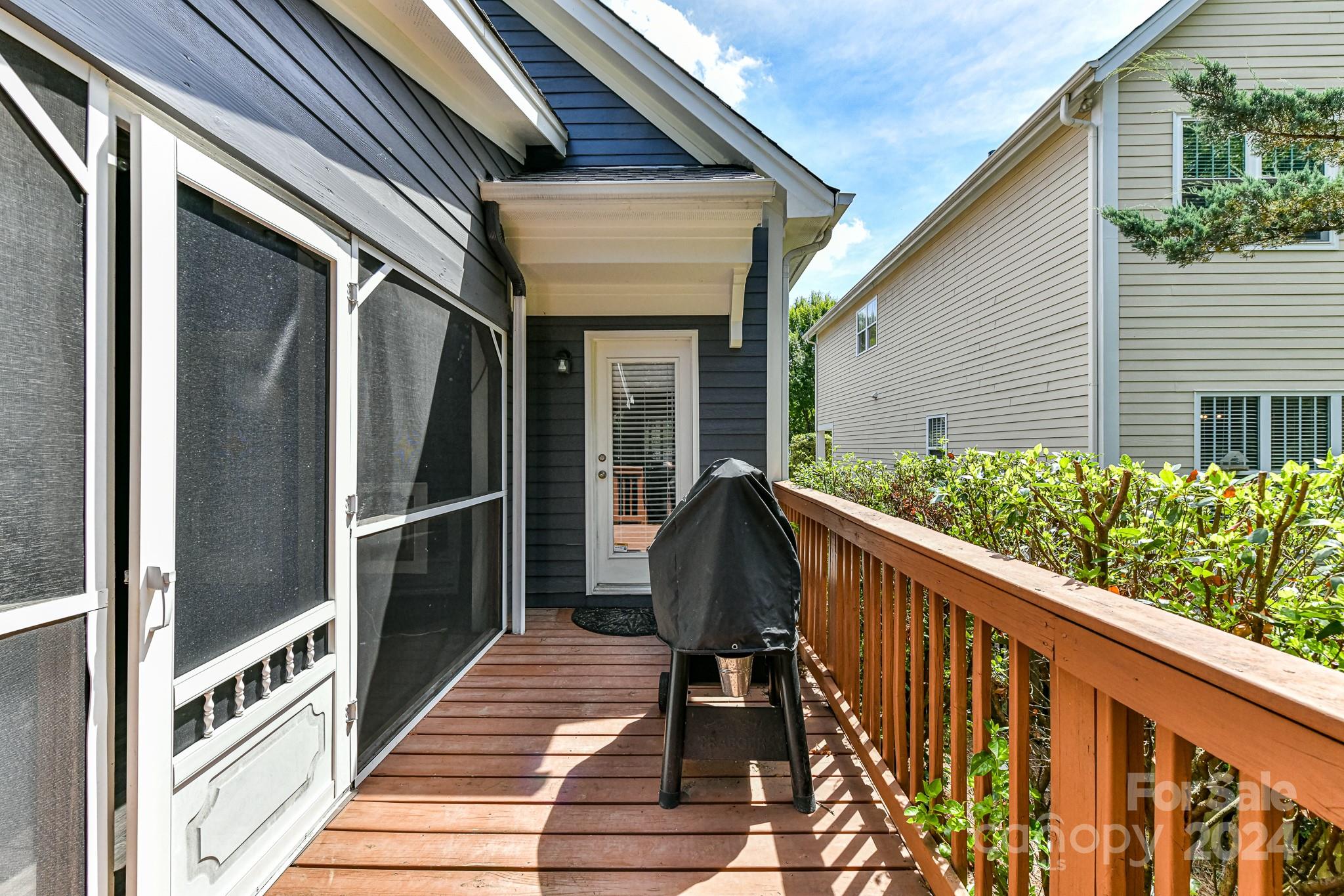 Lake Shore - Residential