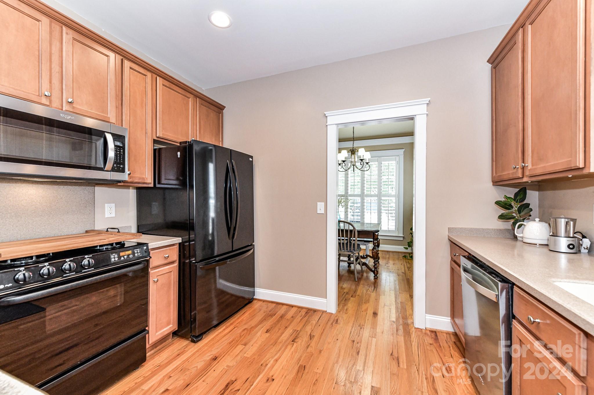 Lake Shore - Residential