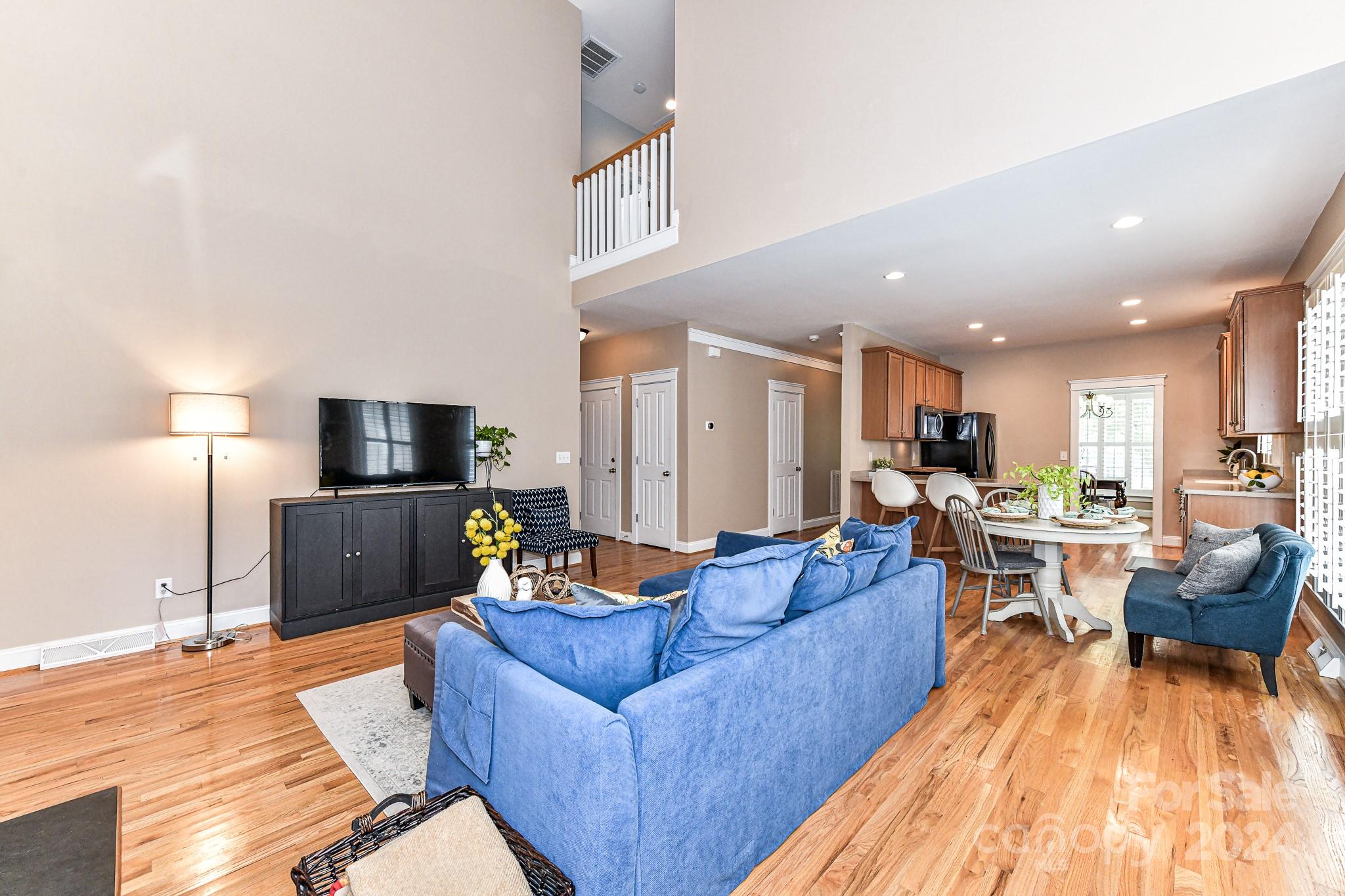 Lake Shore - Residential