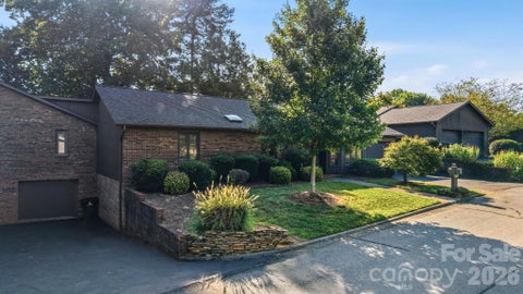 Photo of 103 Briar Ridge Circle, Winston Salem, NC 27104 (MLS # 4421455)