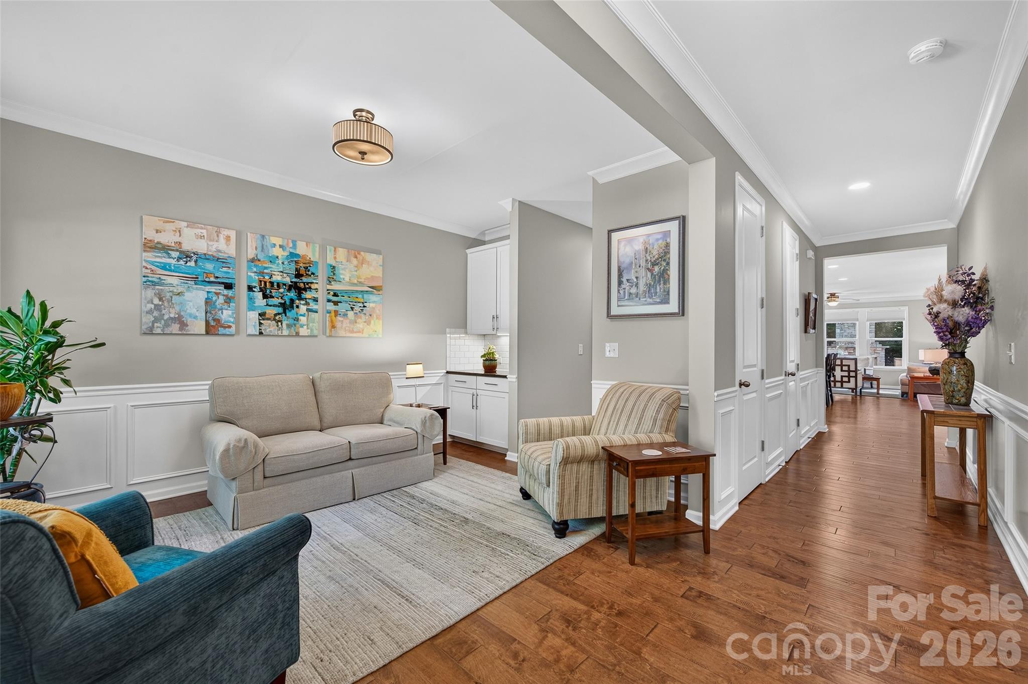 8829 Bur Lane