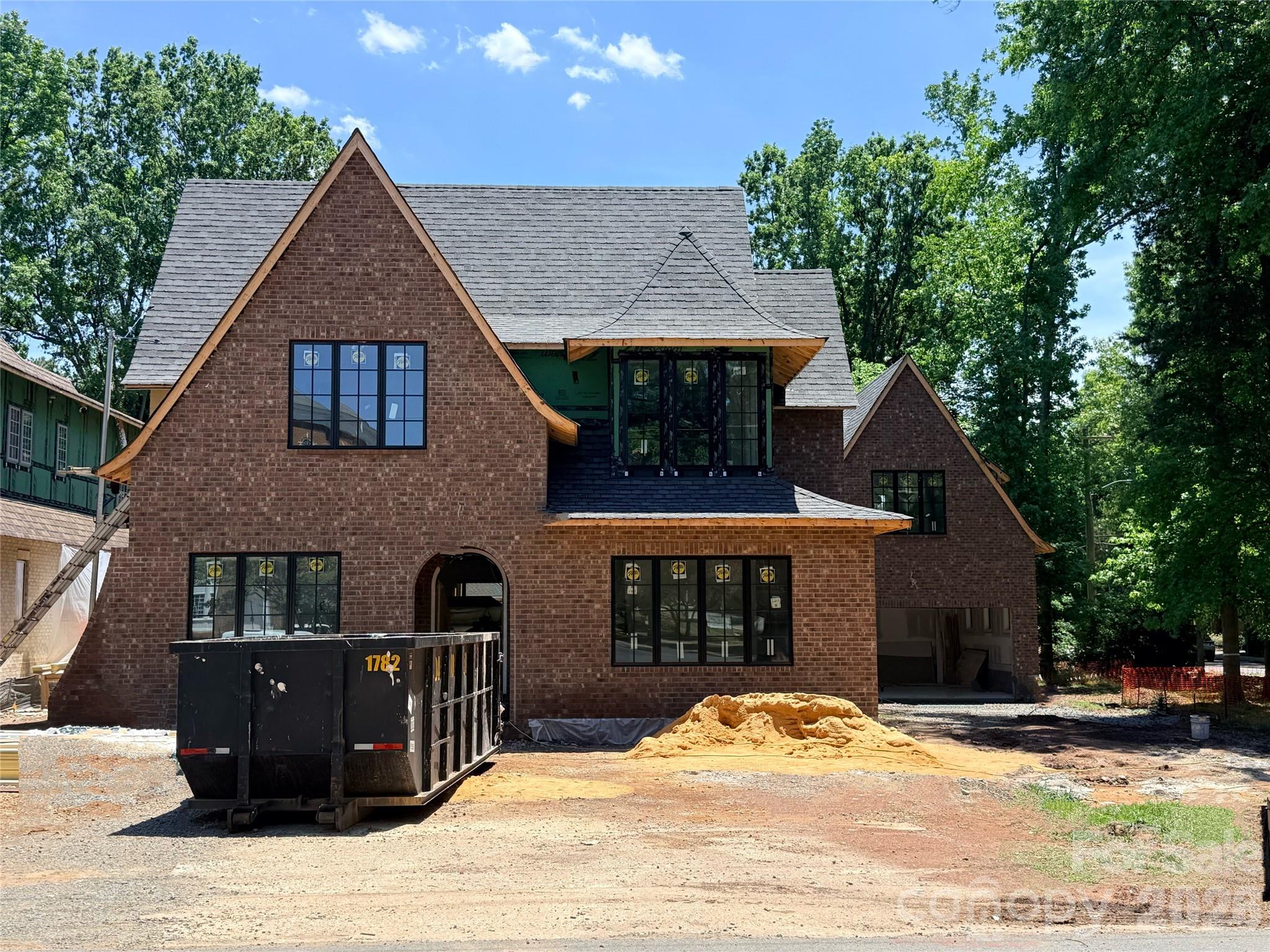 106 Hunter Lane