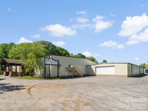 Photo of 93 Thompson Street #B, Asheville, NC 28803 (MLS # 4380649)