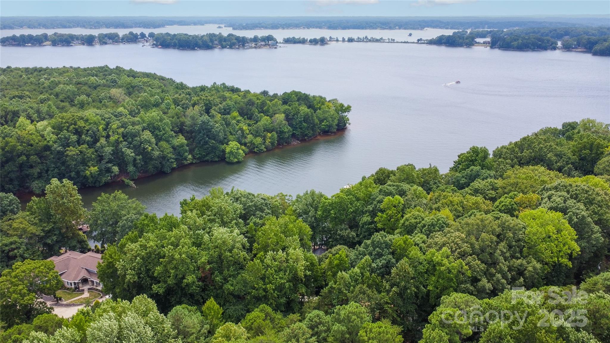 800 Lakeview Shores Loop