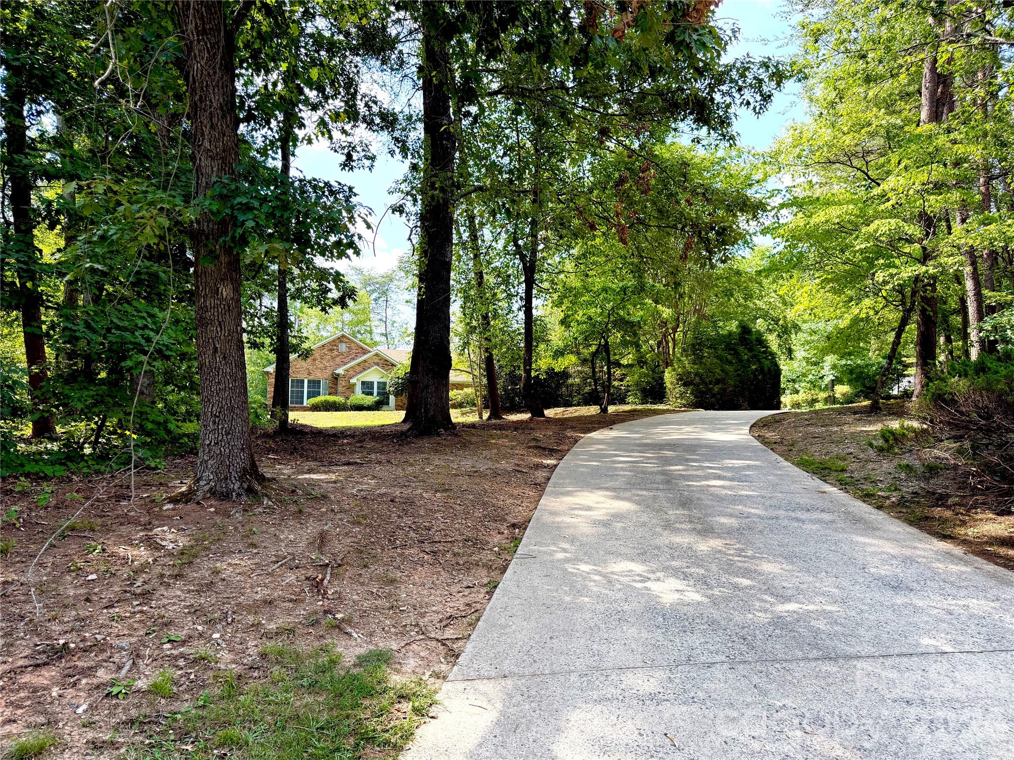 2000 Golf Course Road