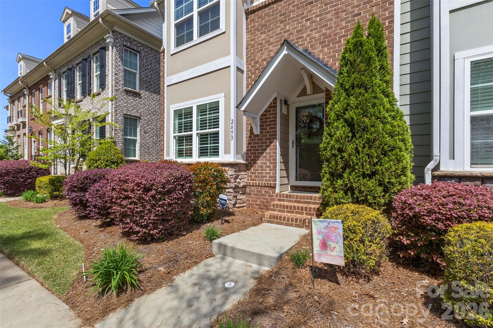 2493 Shanklin Lane S