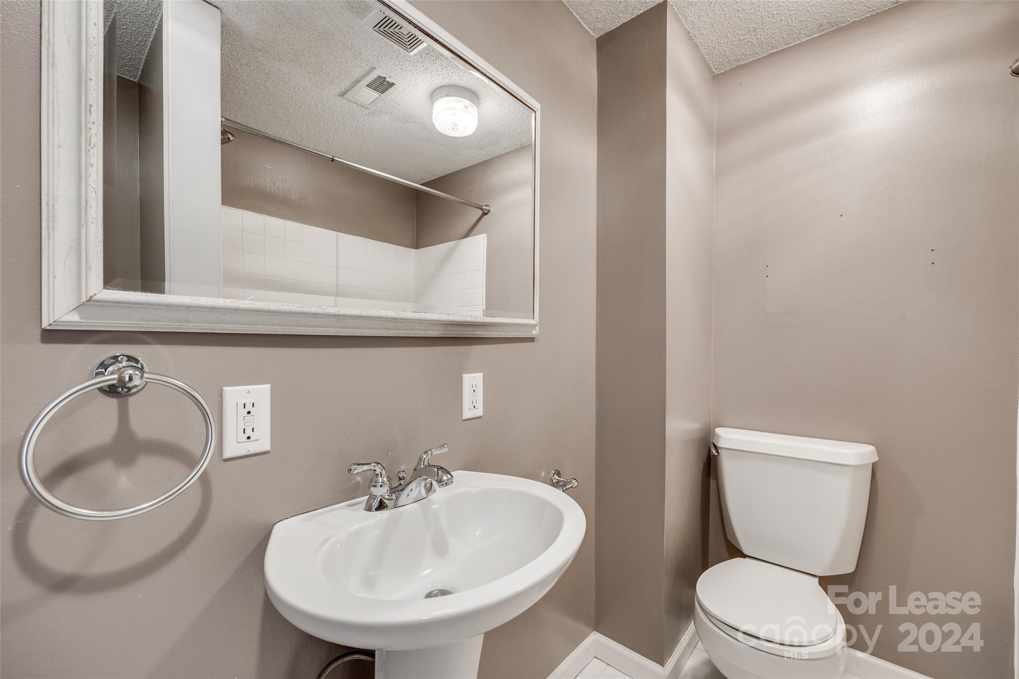 Lake Wylie - Residential Lease