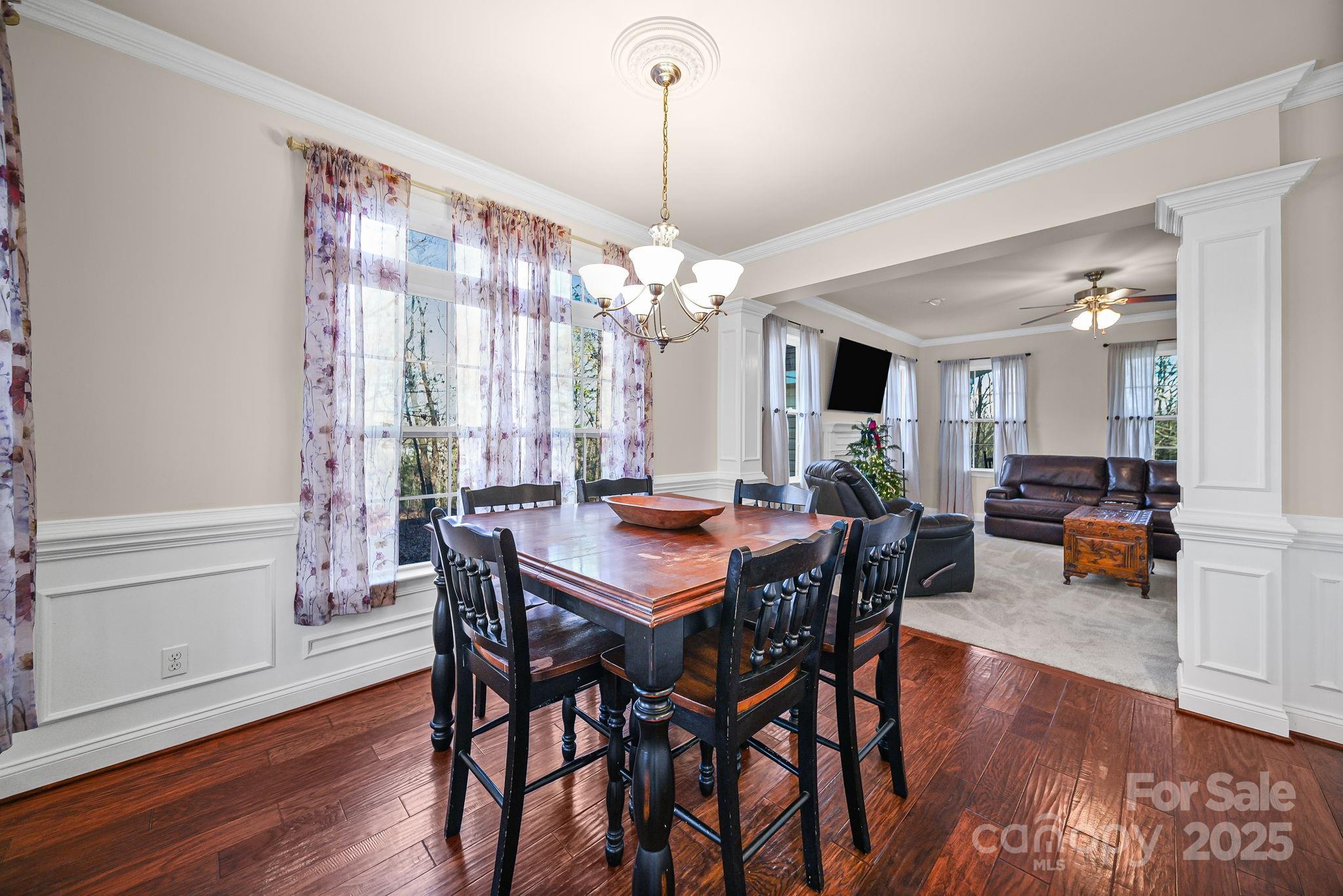 220 S Forest Hills School Road