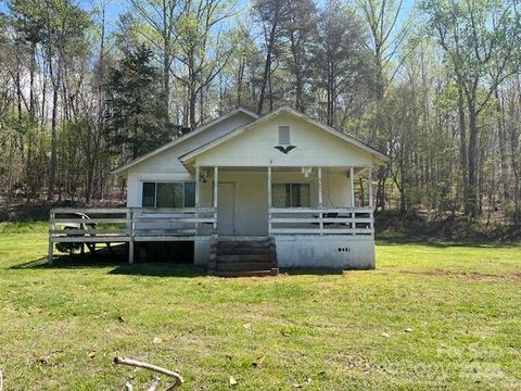 1600 Whitesides Road Mill Spring NC 28756