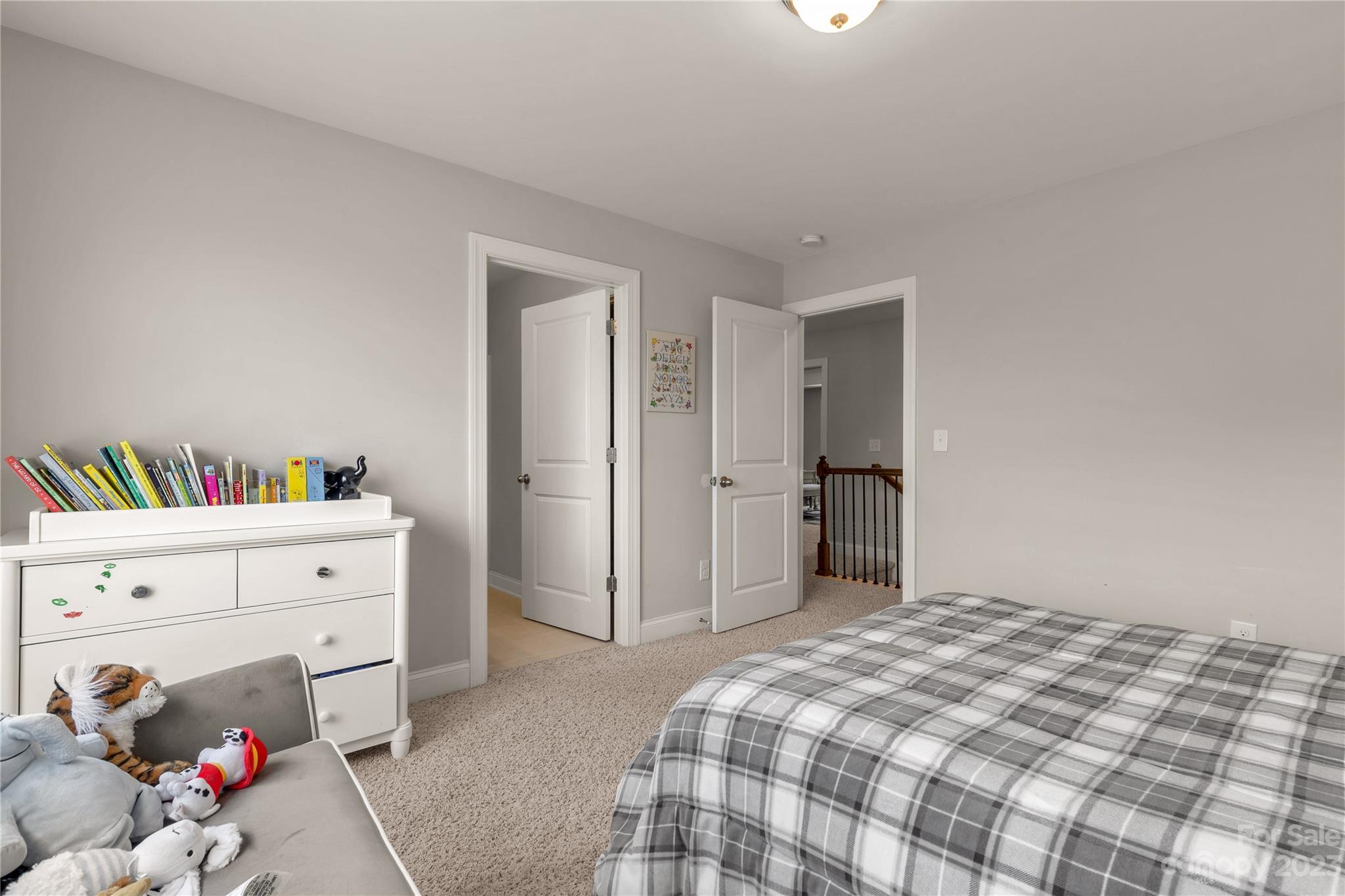 Tega Cay - Residential