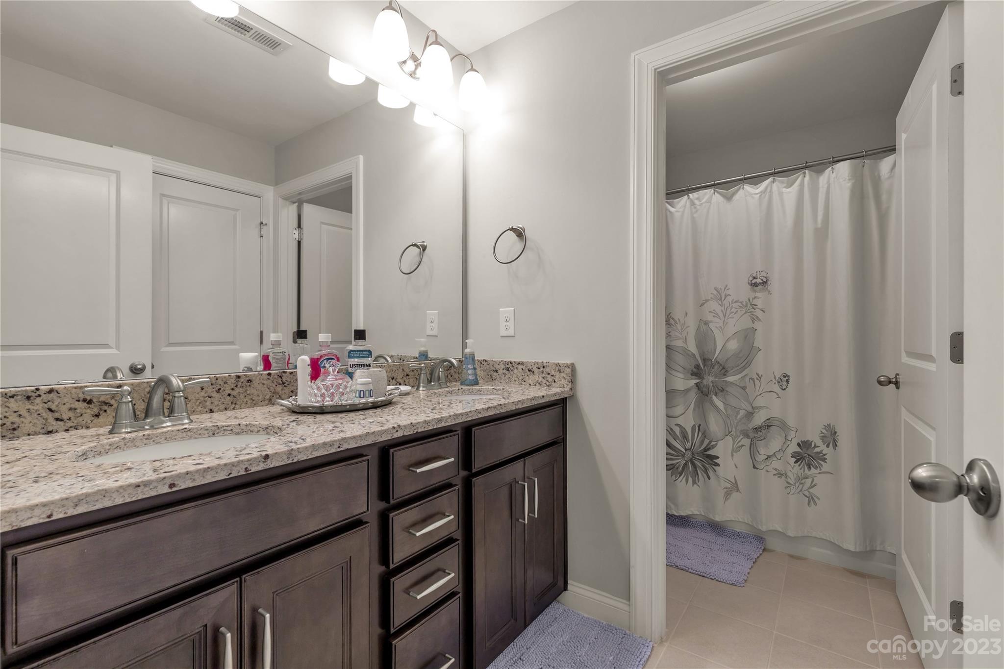 Tega Cay - Residential