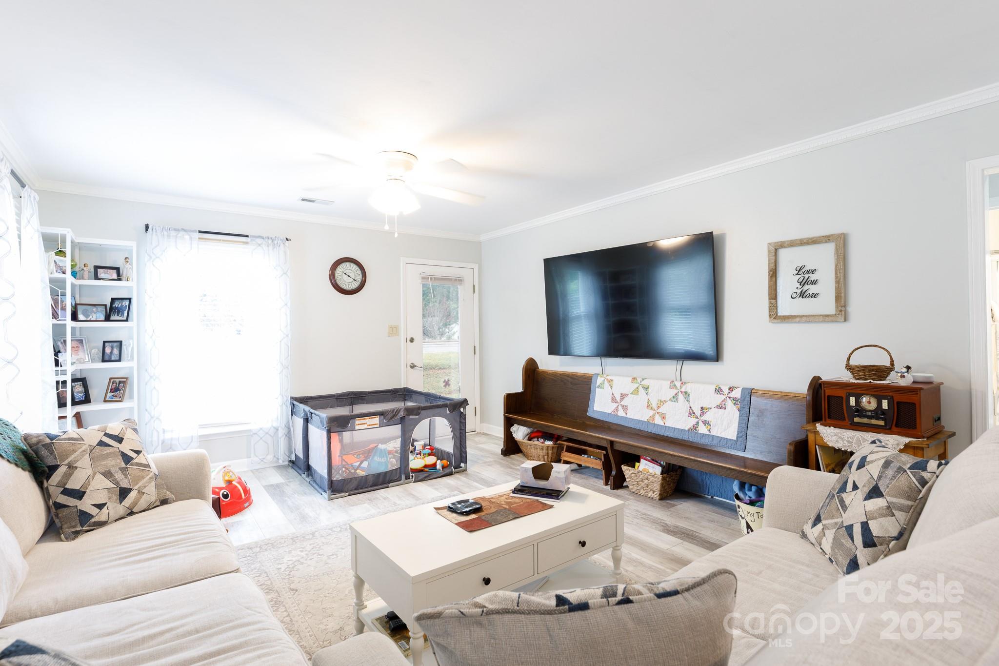 Brentwood Condos - Residential