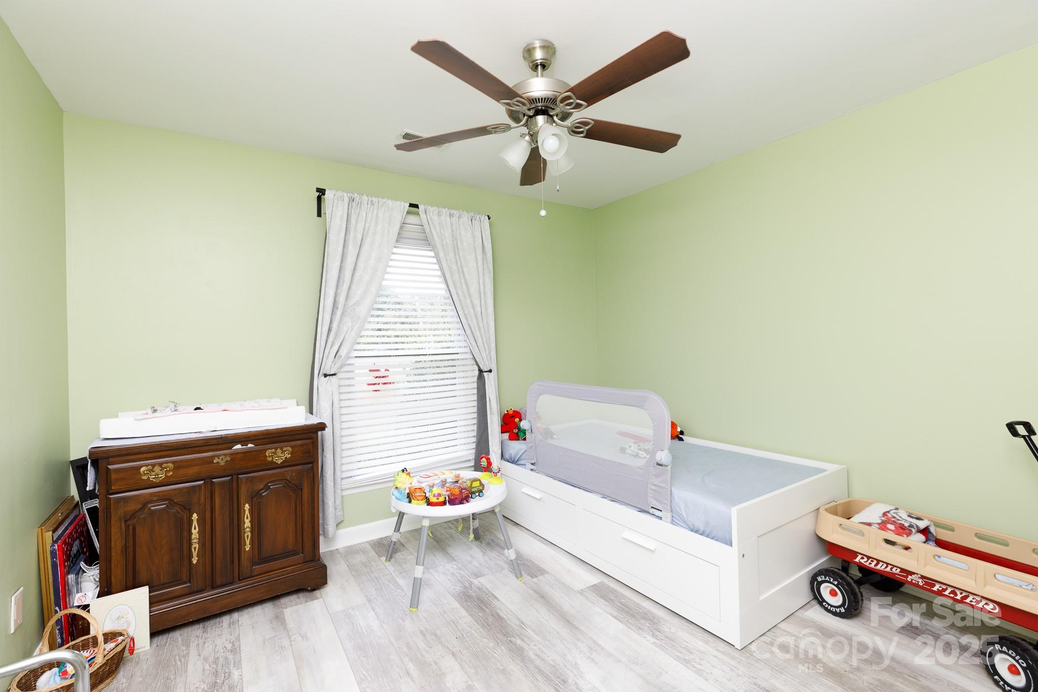 Brentwood Condos - Residential