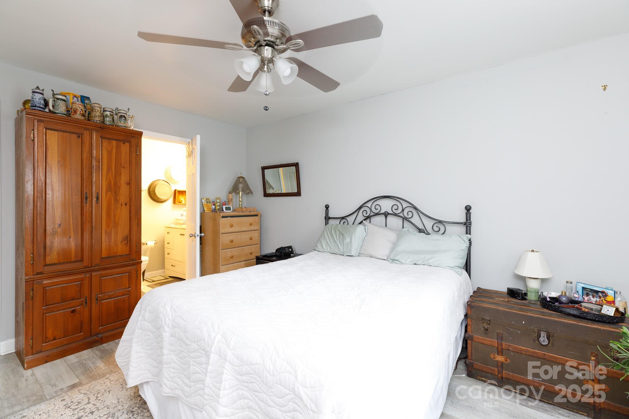 Brentwood Condos - Residential