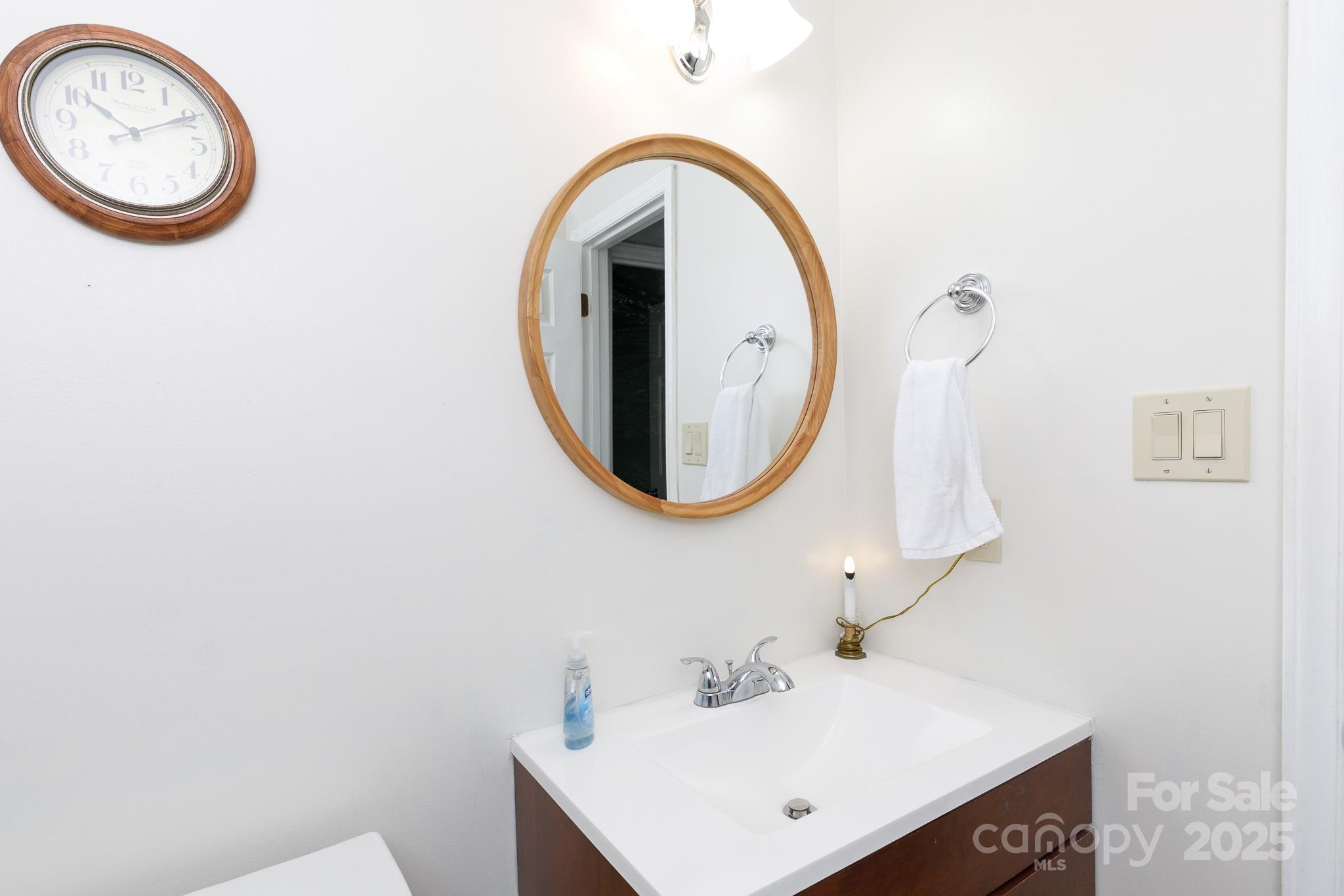 Brentwood Condos - Residential