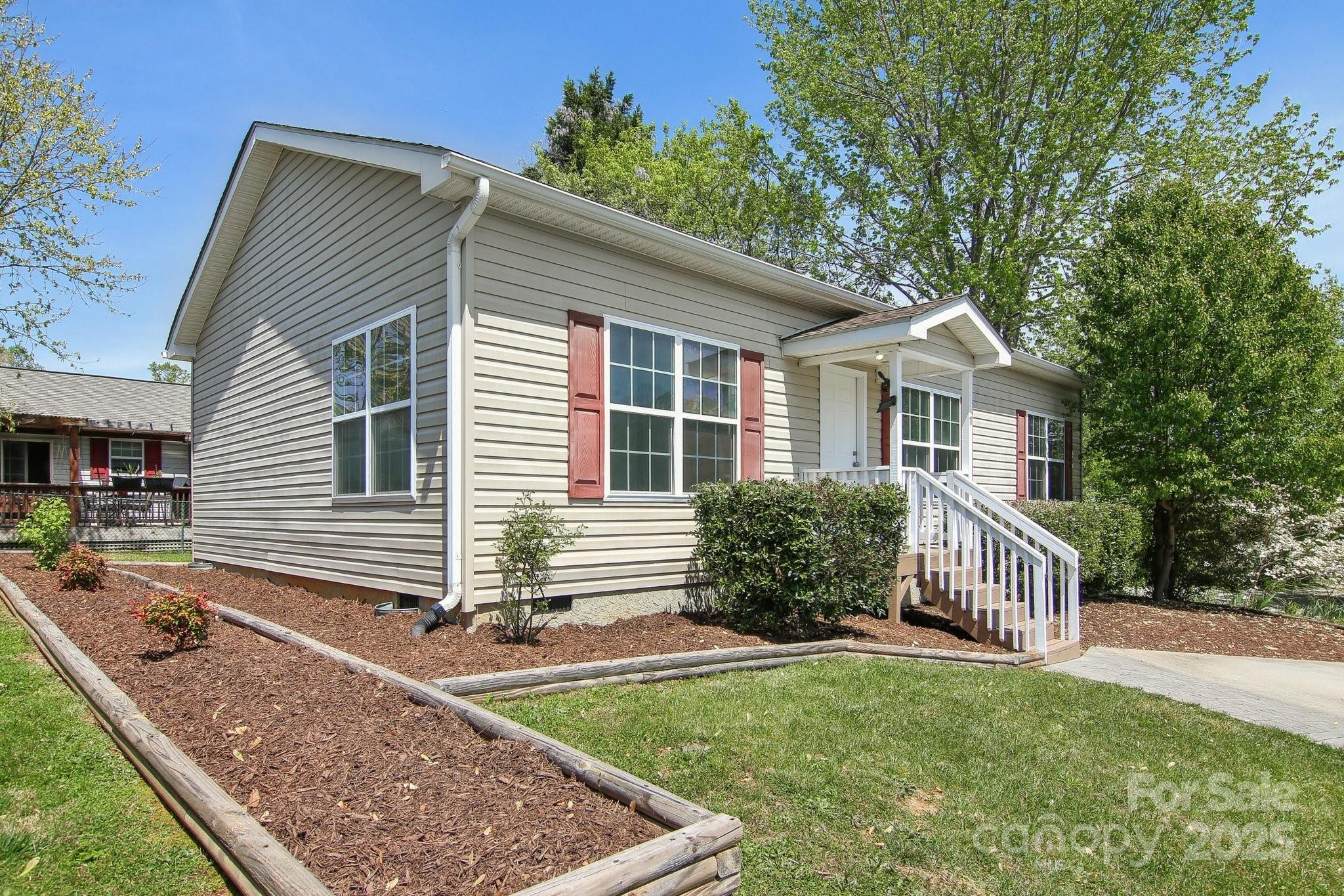 11 N Frederick Lane