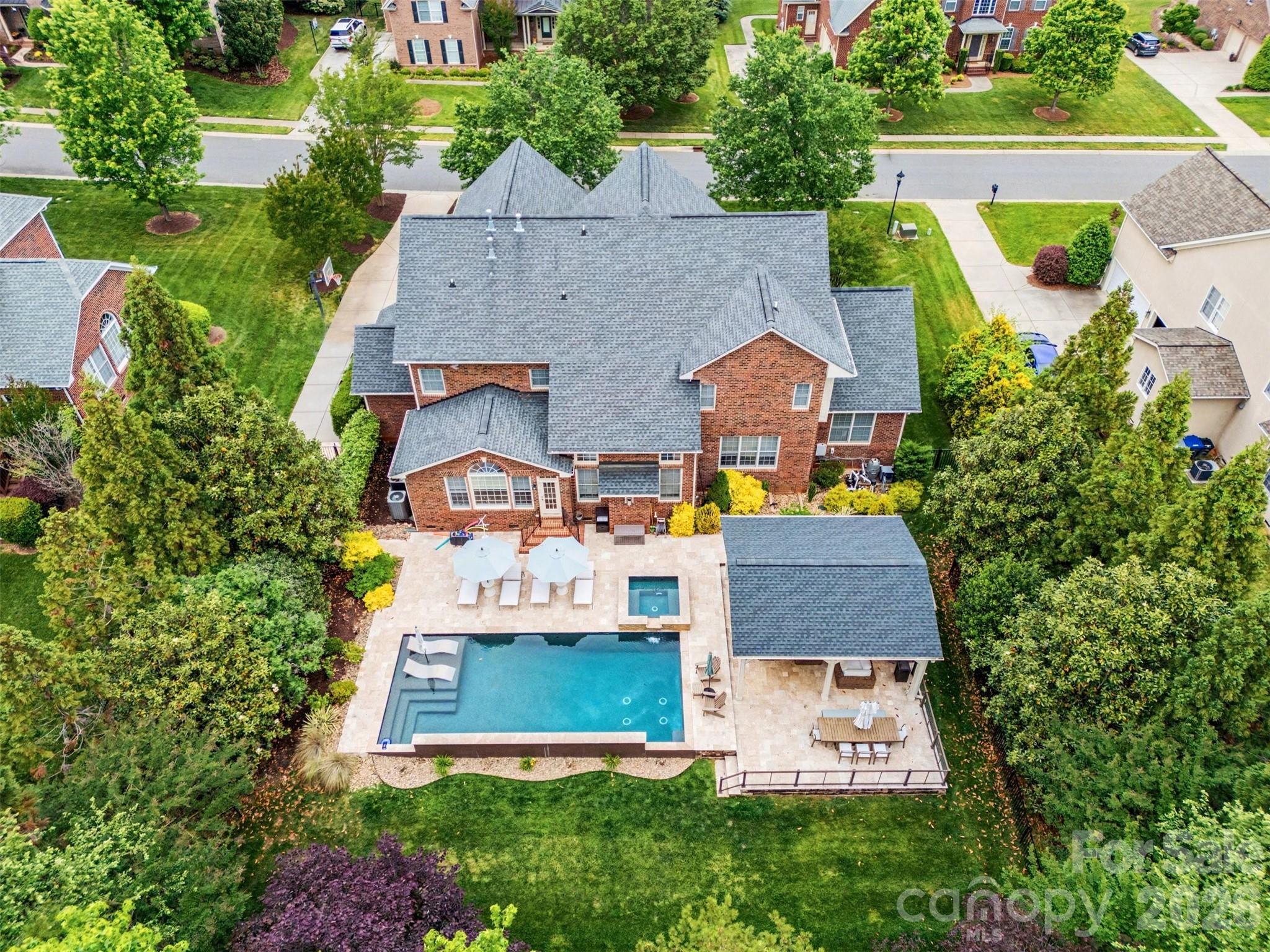 Lake Forest Preserve - Residential