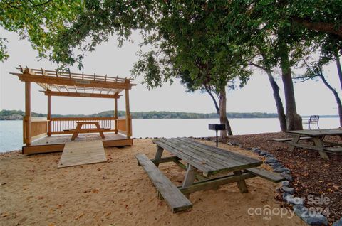 A home in Lake Wylie