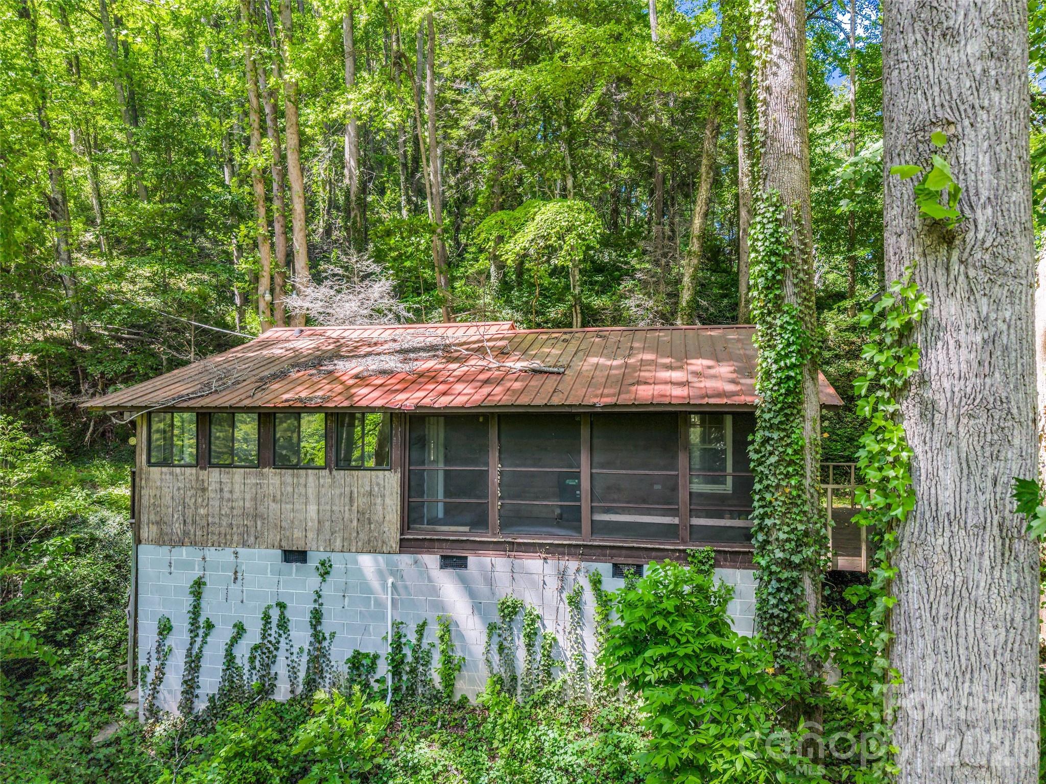 247 Legacy Layne Drive