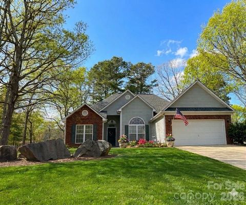 Photo of 1505 Winthrop Lane, Monroe, NC 28110 (MLS # 4356904)