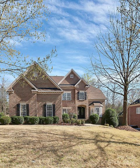 Photo of 13816 Glen Abbey Drive, Charlotte, NC 28278 (MLS # 4116836)