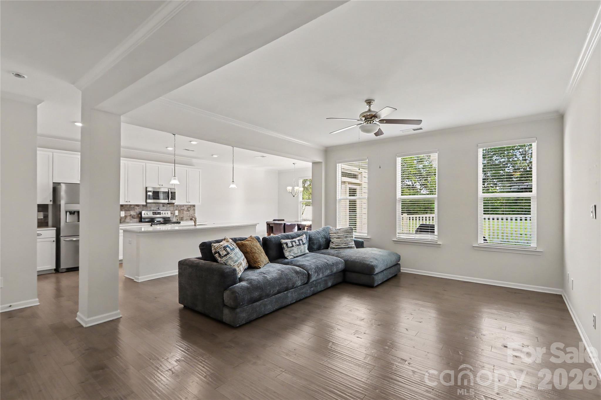 809 River Park Road