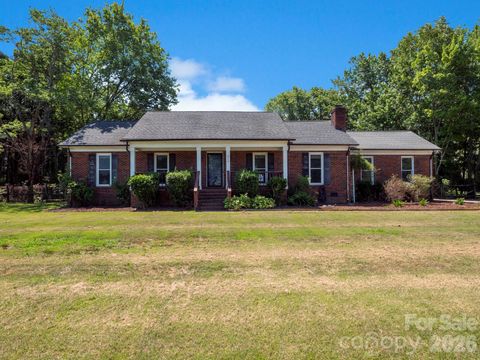 Photo of 3117 Karen Lane, Monroe, NC 28110 (MLS # 4402796)