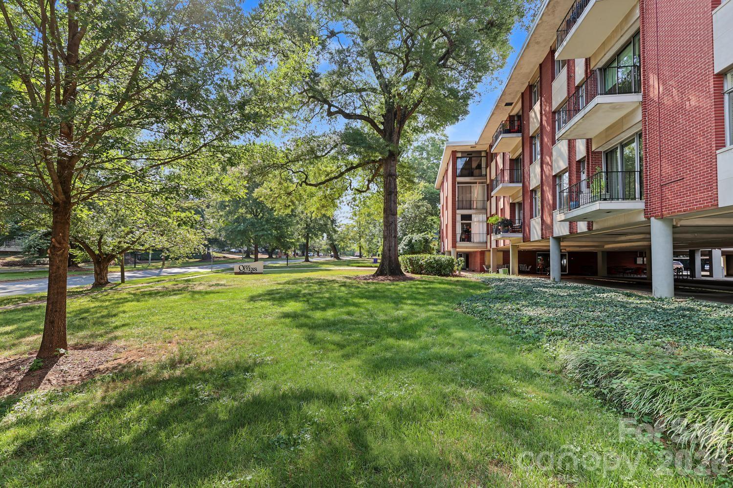 1300 Queens Road 219