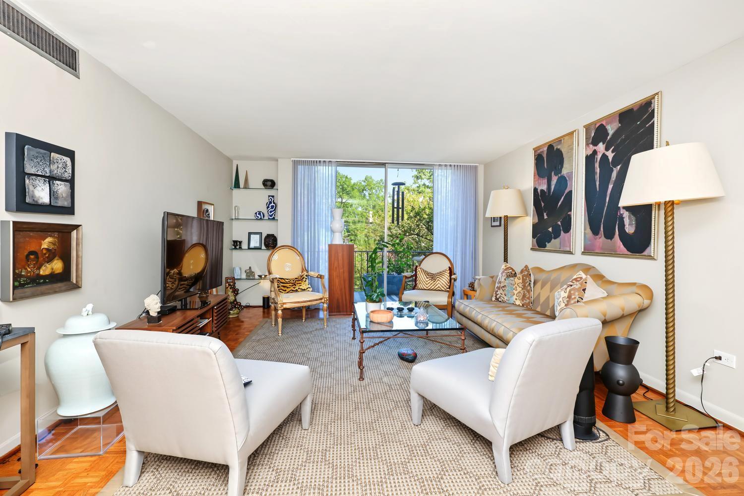 1300 Queens Road 219