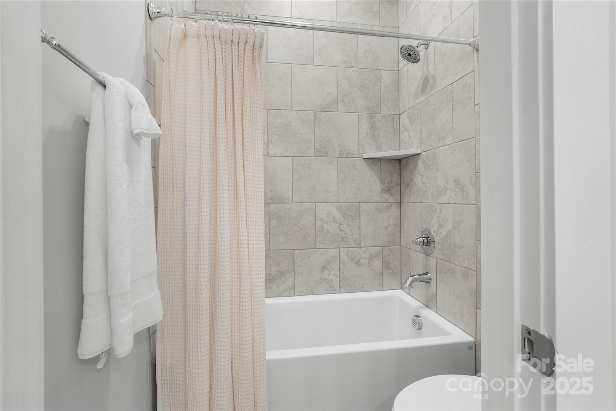 Paddlers Cove - Residential