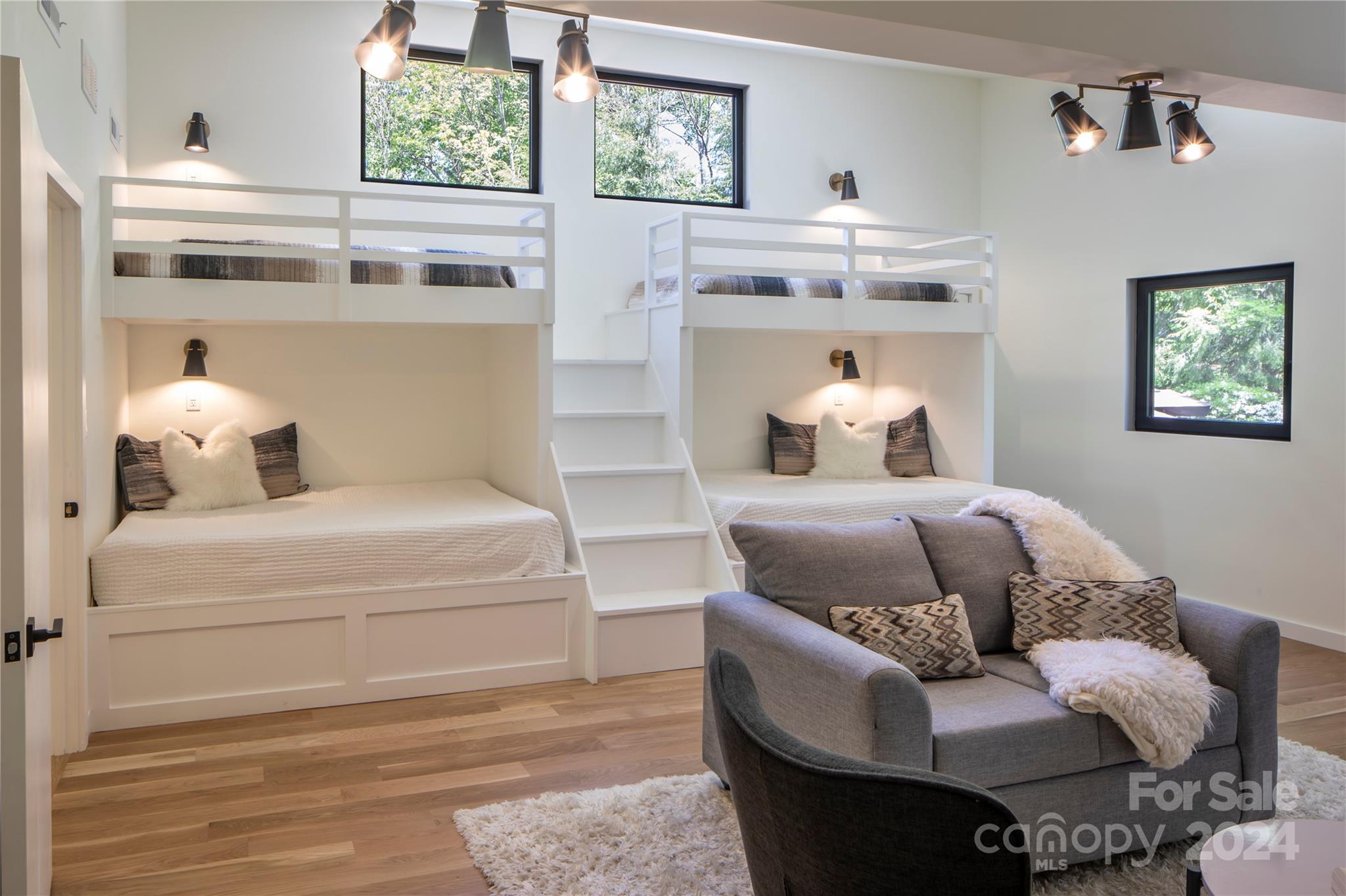 Town Mountain - Residential