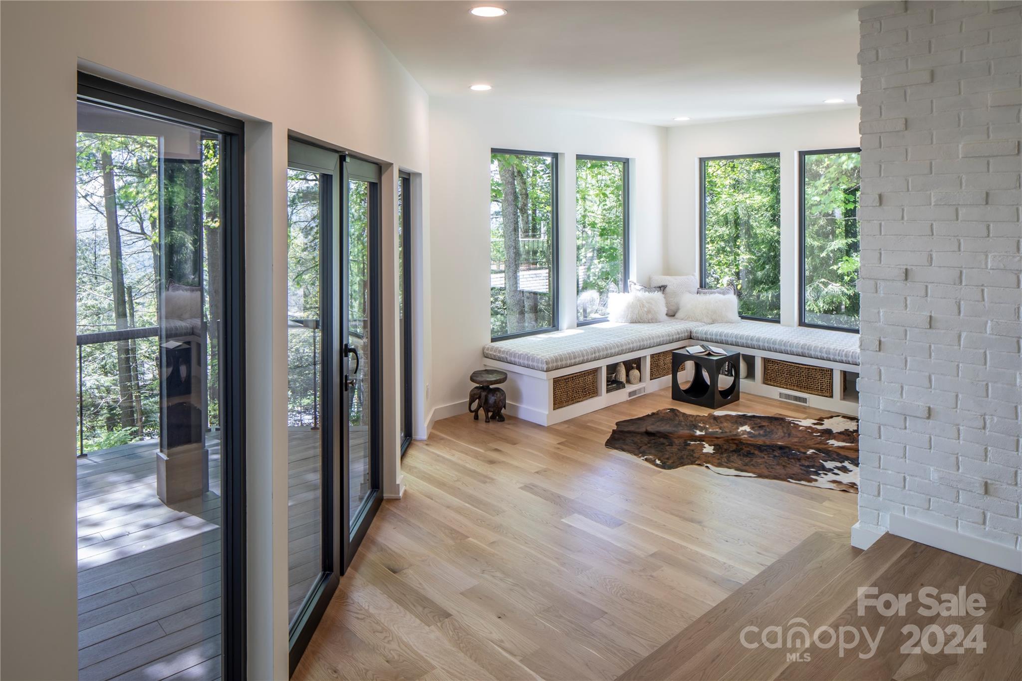 Town Mountain - Residential