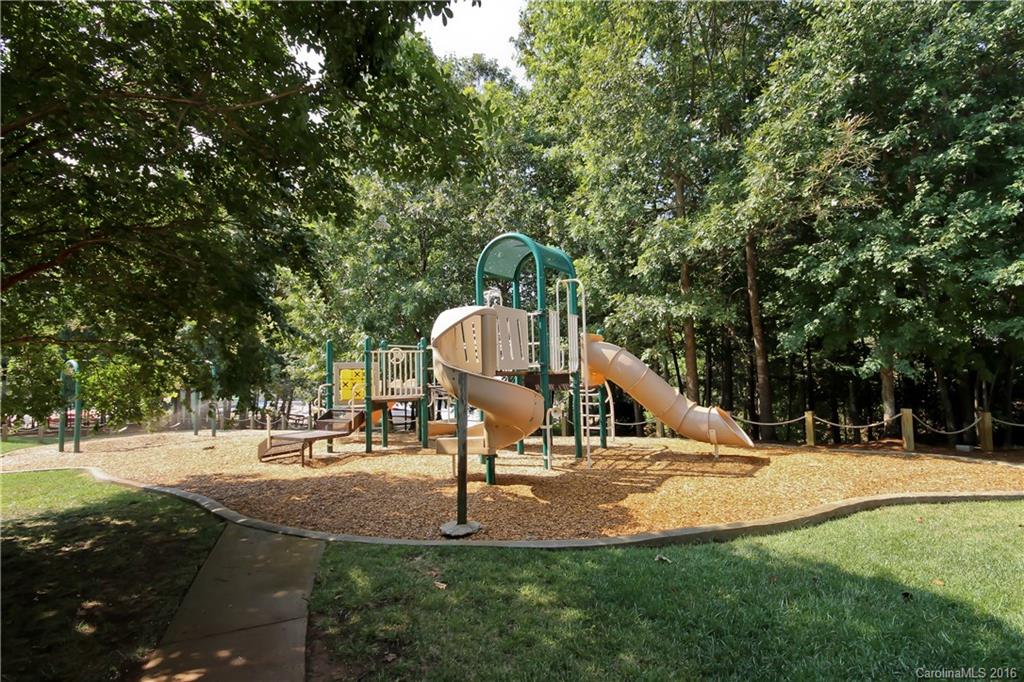 The Harbour at the Pointe - Residential