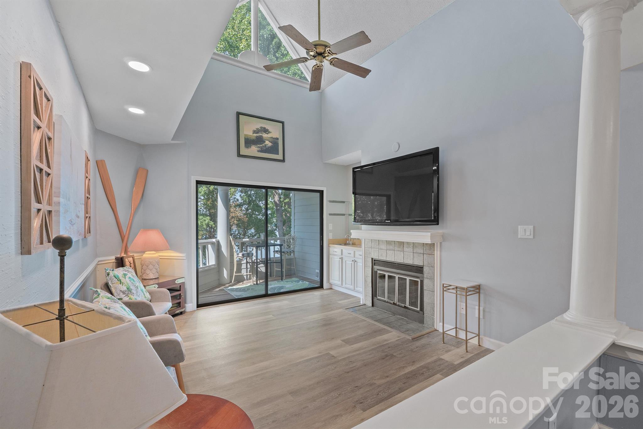 327 Northwest Drive