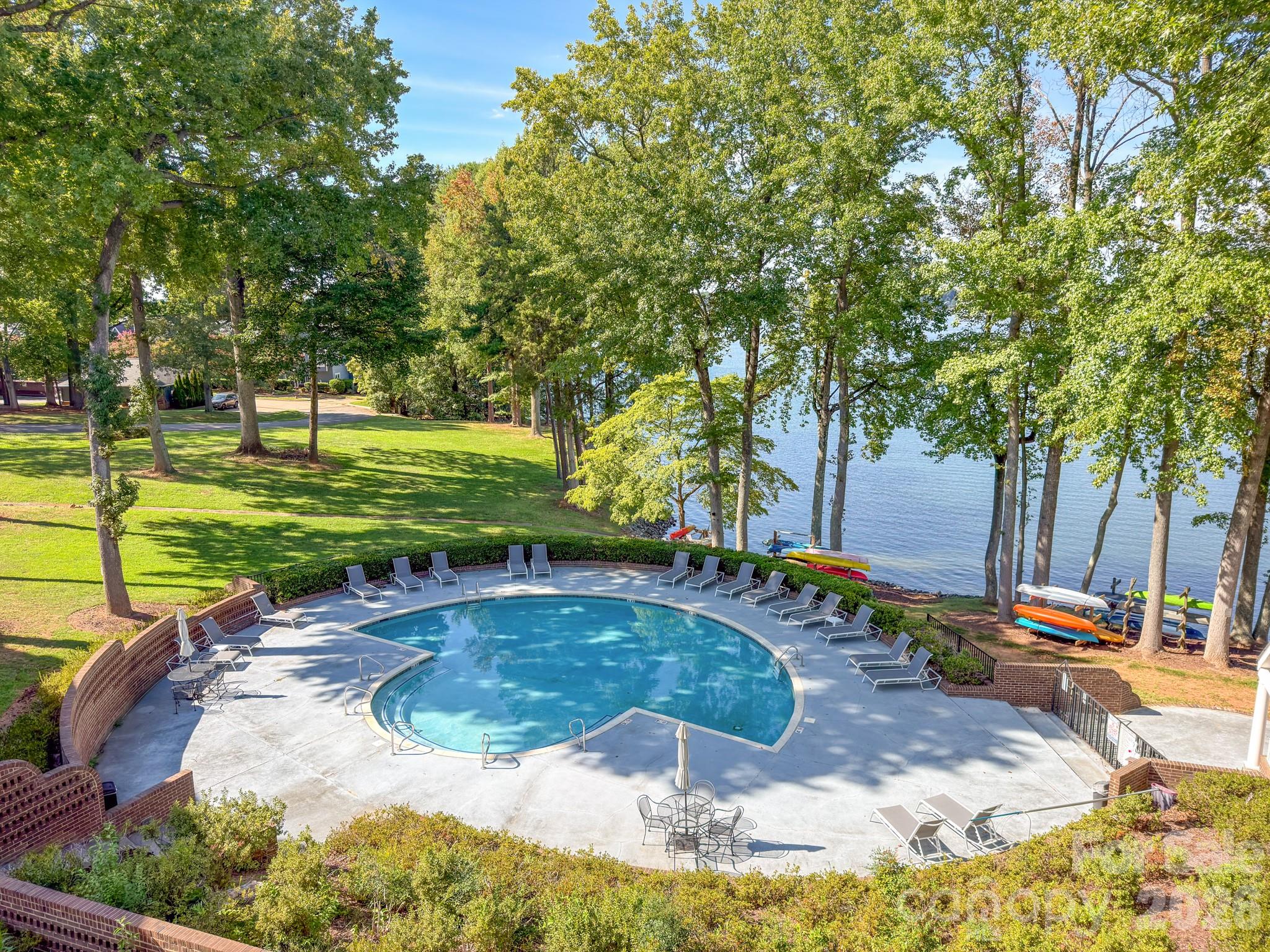 327 Northwest Drive
