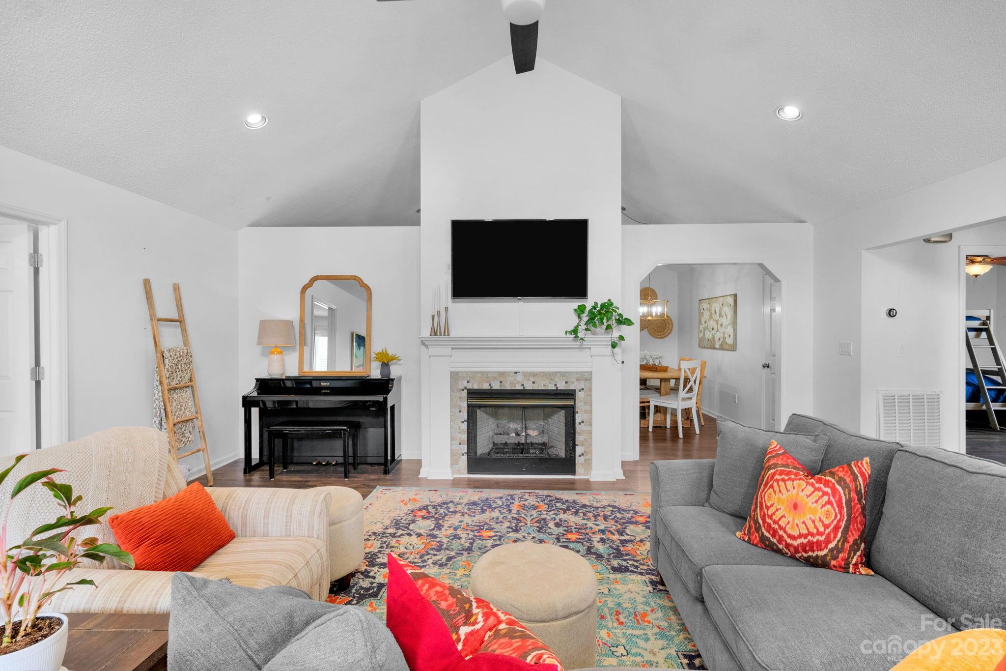 Hidden Lakes - Residential